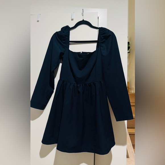 Aritzia Alexis dress size small Excellent condition - Picture 6 of 7